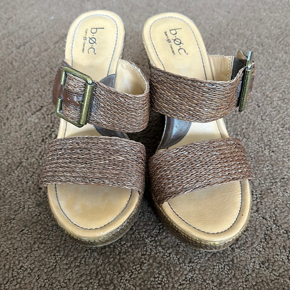 b.o.c Brown Wedge Sandals size 6